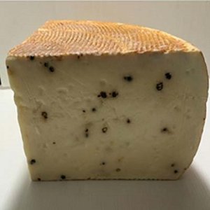 Pecorino Stagionato 18 mesi al Pepe Nero